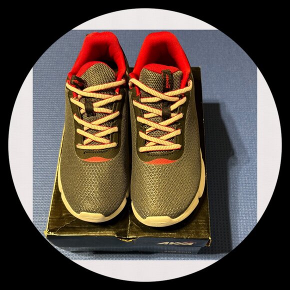 AVI-Blitz Steel Gray/Jet Black/Chinese Red Boys Size 3 Sneakers - Picture 1 of 10